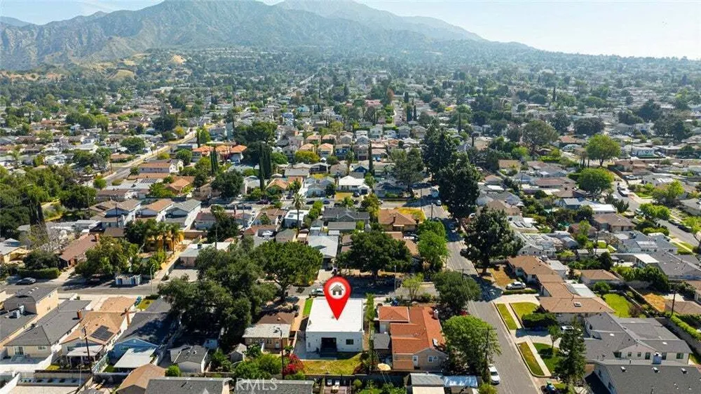 10823 Parr Ave, Sunland, CA 91040