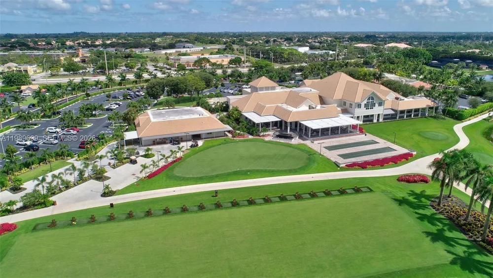 8033 Aberdeen Dr, Boynton Beach, FL 33472