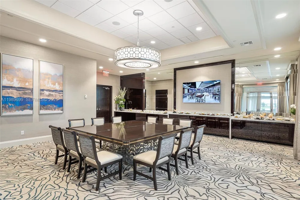 8033 Aberdeen Dr, Boynton Beach, FL 33472