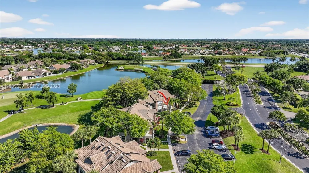 8033 Aberdeen Dr, Boynton Beach, FL 33472