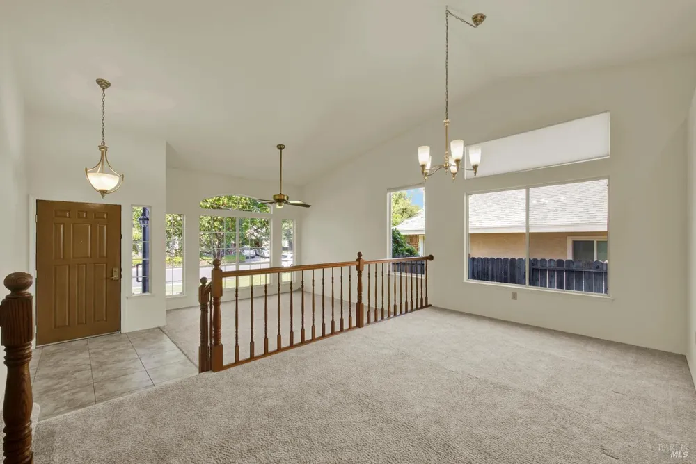 742 Violet Ln, Vacaville, CA 95687