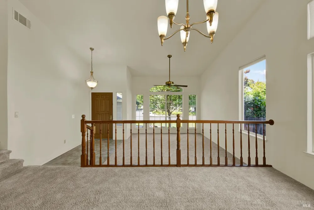 742 Violet Ln, Vacaville, CA 95687