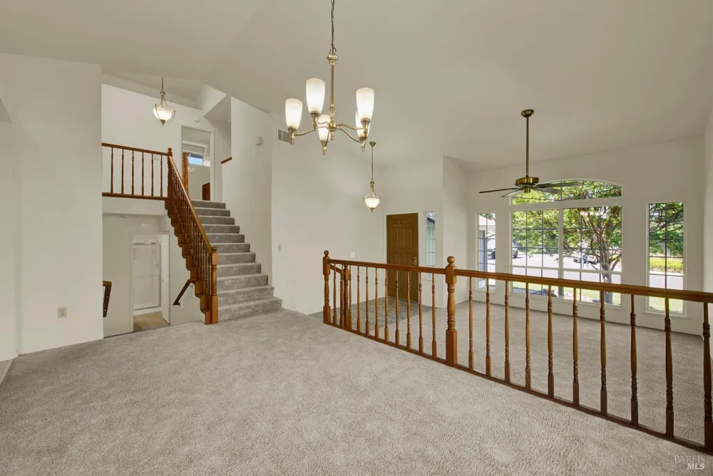 742 Violet Ln, Vacaville, CA 95687