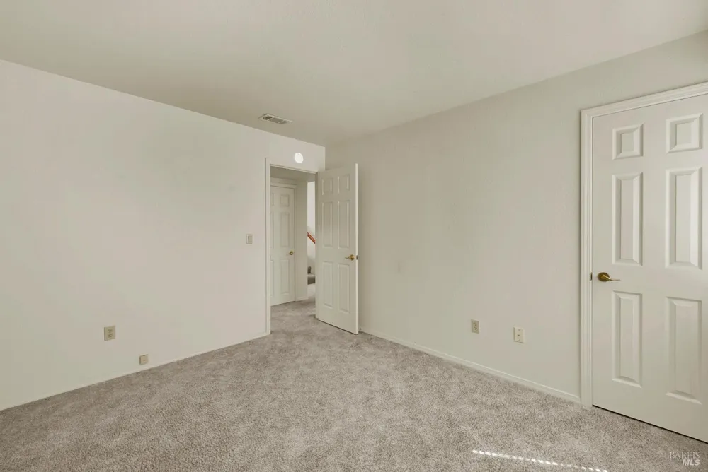 742 Violet Ln, Vacaville, CA 95687
