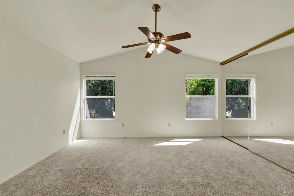 742 Violet Ln, Vacaville, CA 95687