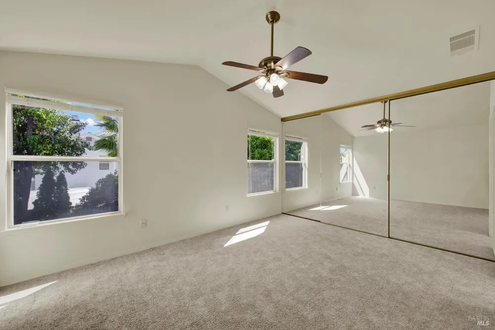 742 Violet Ln, Vacaville, CA 95687