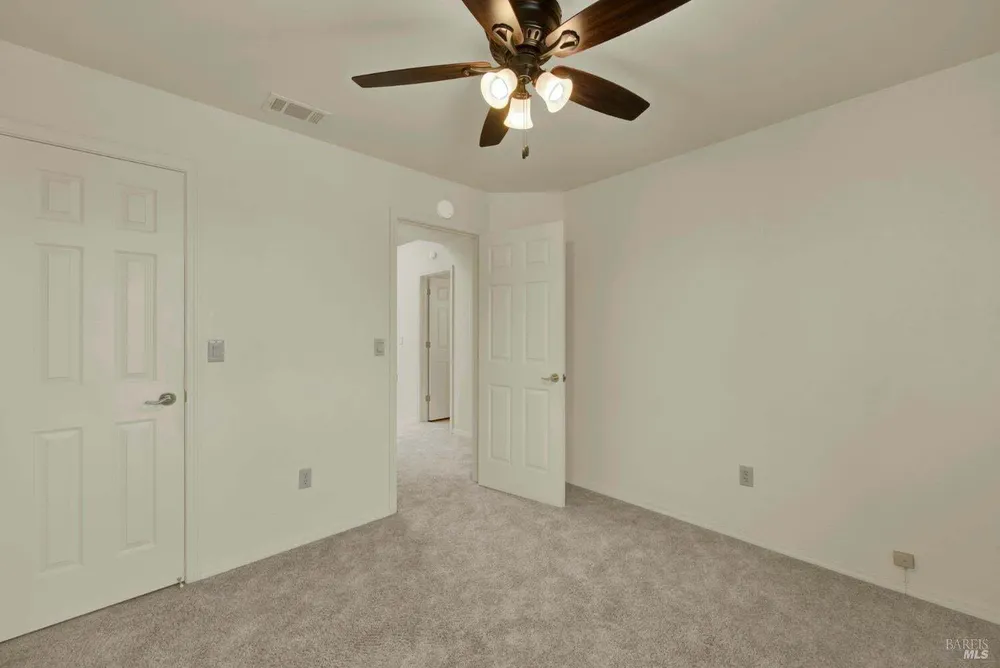 742 Violet Ln, Vacaville, CA 95687