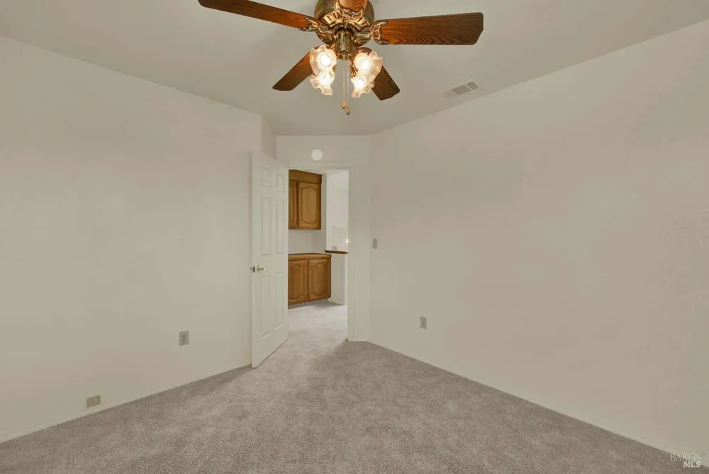 742 Violet Ln, Vacaville, CA 95687