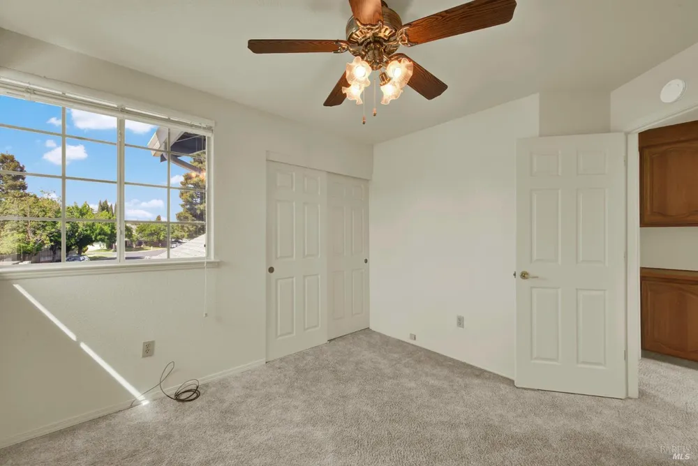 742 Violet Ln, Vacaville, CA 95687
