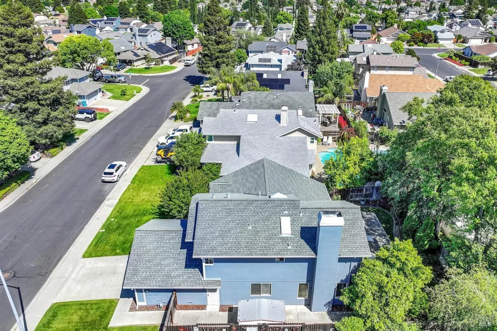 742 Violet Ln, Vacaville, CA 95687