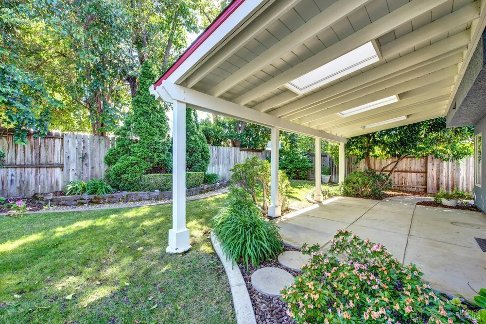 742 Violet Ln, Vacaville, CA 95687