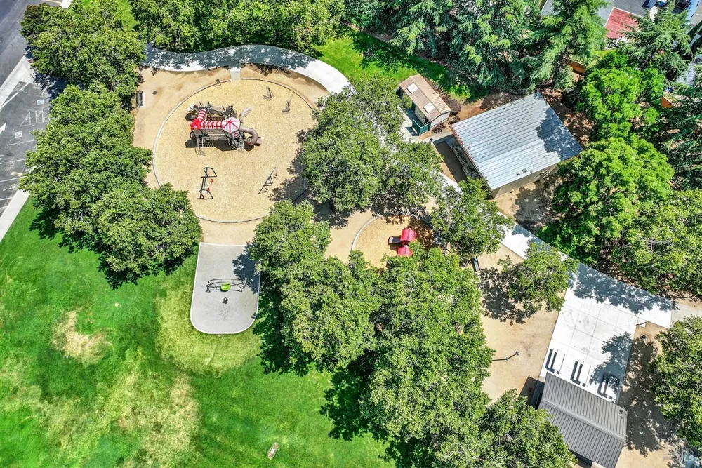 742 Violet Ln, Vacaville, CA 95687