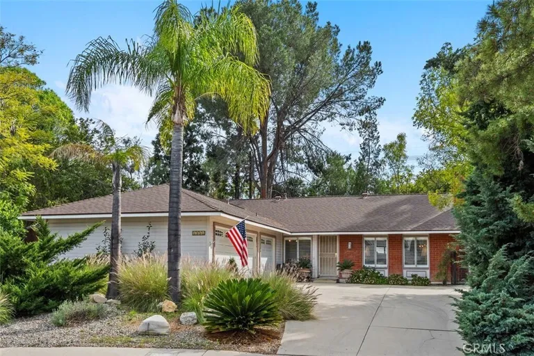 8401 Natalie Ln, West Hills, CA 91304-3125