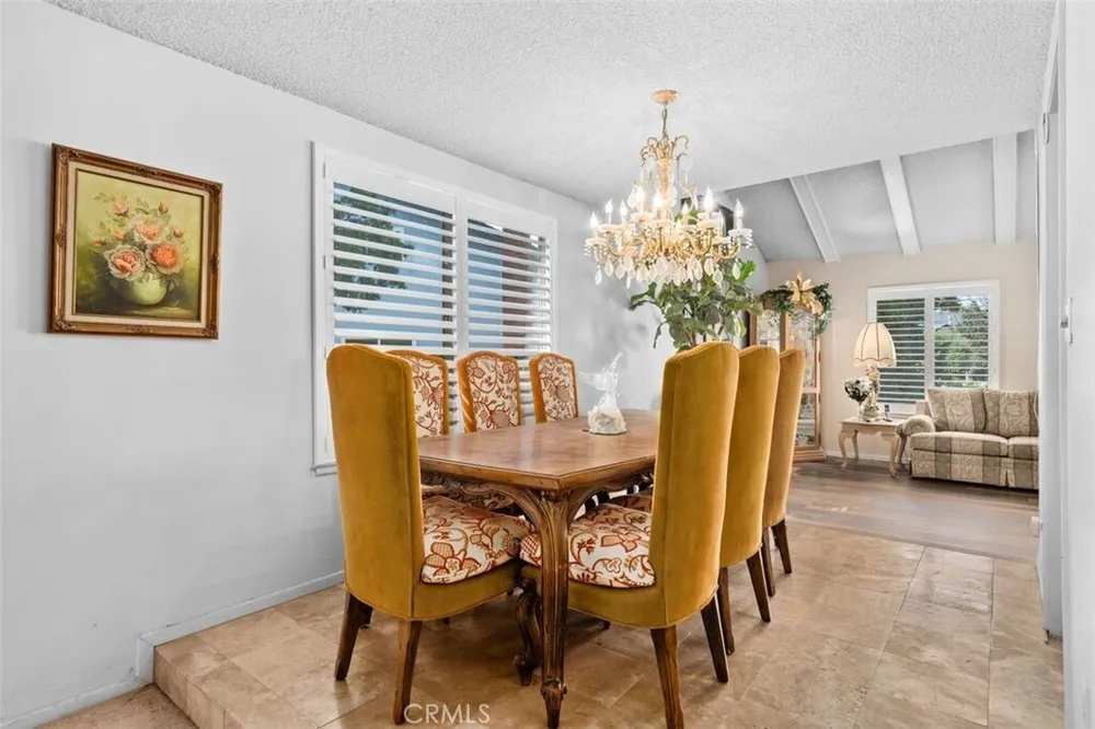 8401 Natalie Ln, West Hills, CA 91304-3125
