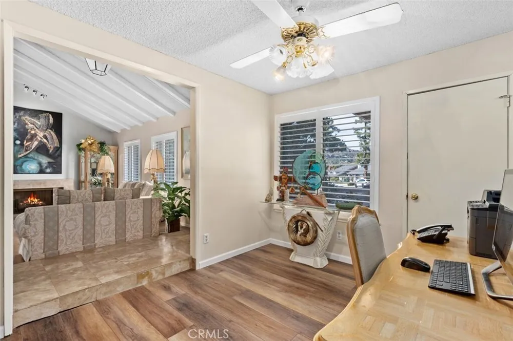 8401 Natalie Ln, West Hills, CA 91304-3125