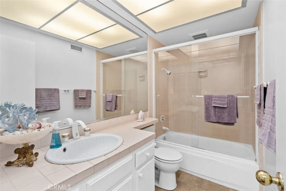 8401 Natalie Ln, West Hills, CA 91304-3125