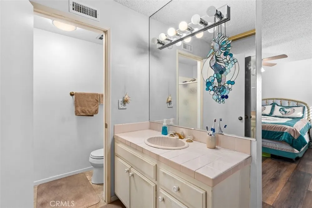 8401 Natalie Ln, West Hills, CA 91304-3125