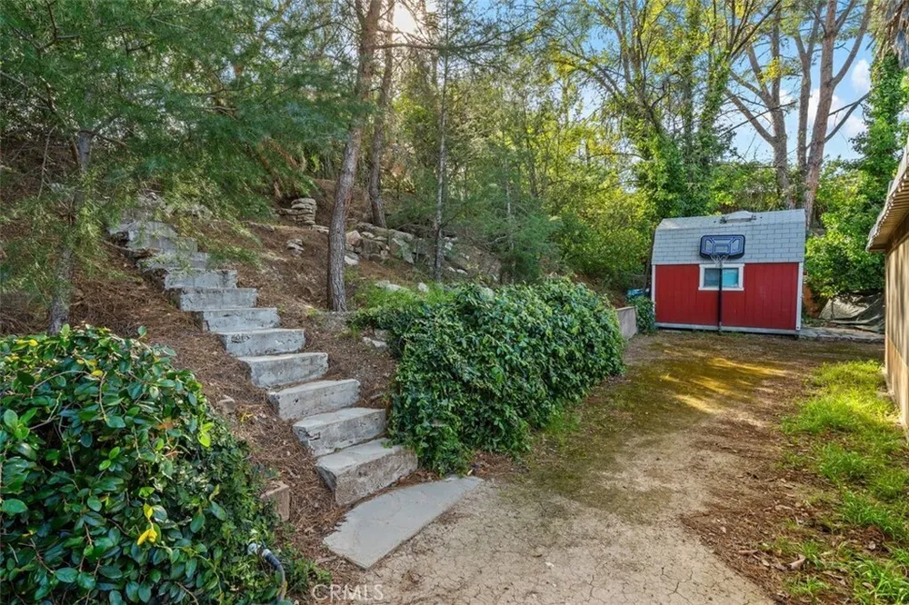 8401 Natalie Ln, West Hills, CA 91304-3125