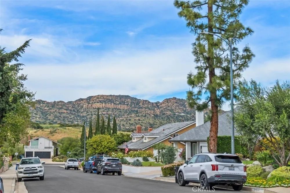 8401 Natalie Ln, West Hills, CA 91304-3125