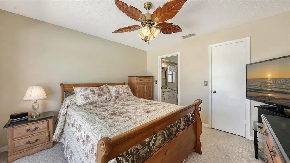 723 Portia St N, Nokomis, FL 34275