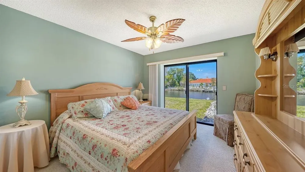 723 Portia St N, Nokomis, FL 34275