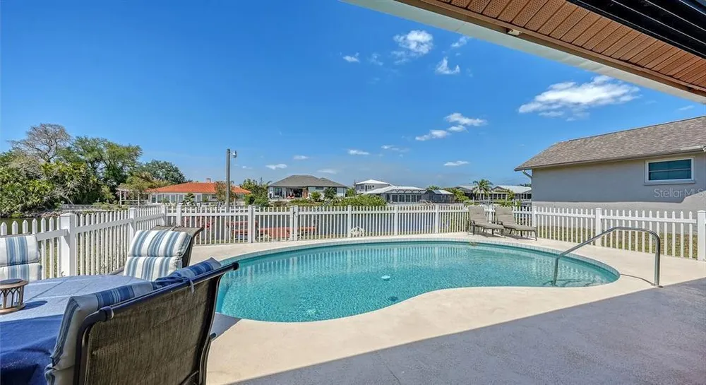 723 Portia St N, Nokomis, FL 34275