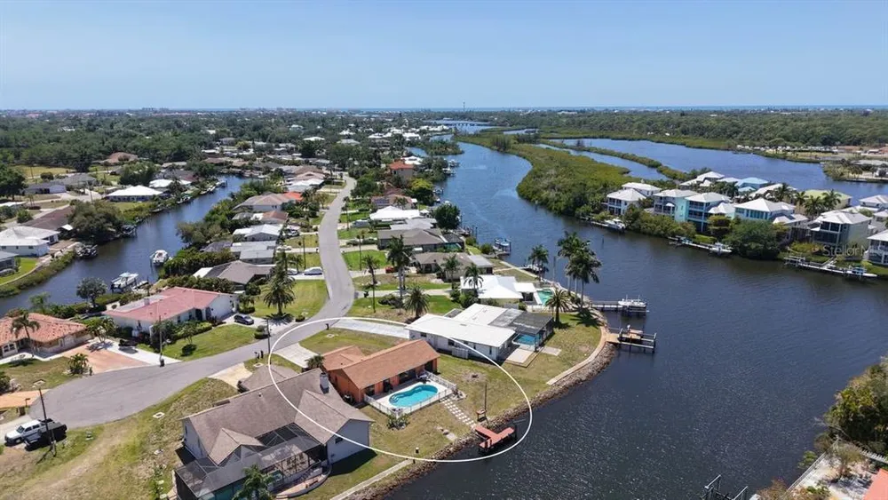 723 Portia St N, Nokomis, FL 34275