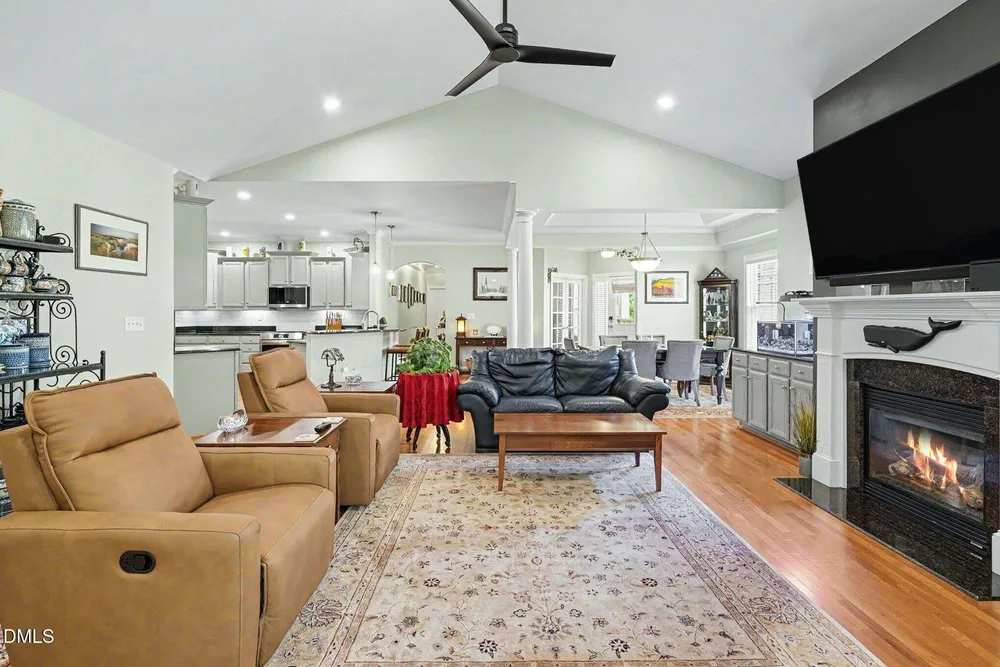 812 Canyoncreek Ln, Fuquay Varina, NC 27526