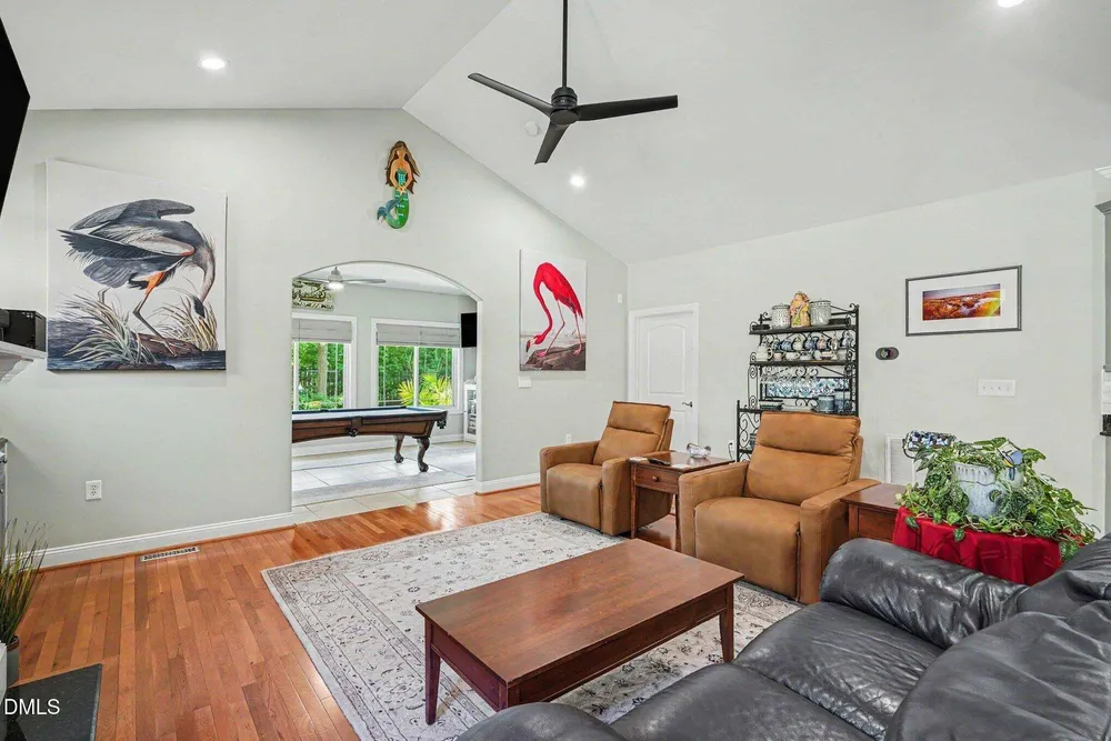 812 Canyoncreek Ln, Fuquay Varina, NC 27526
