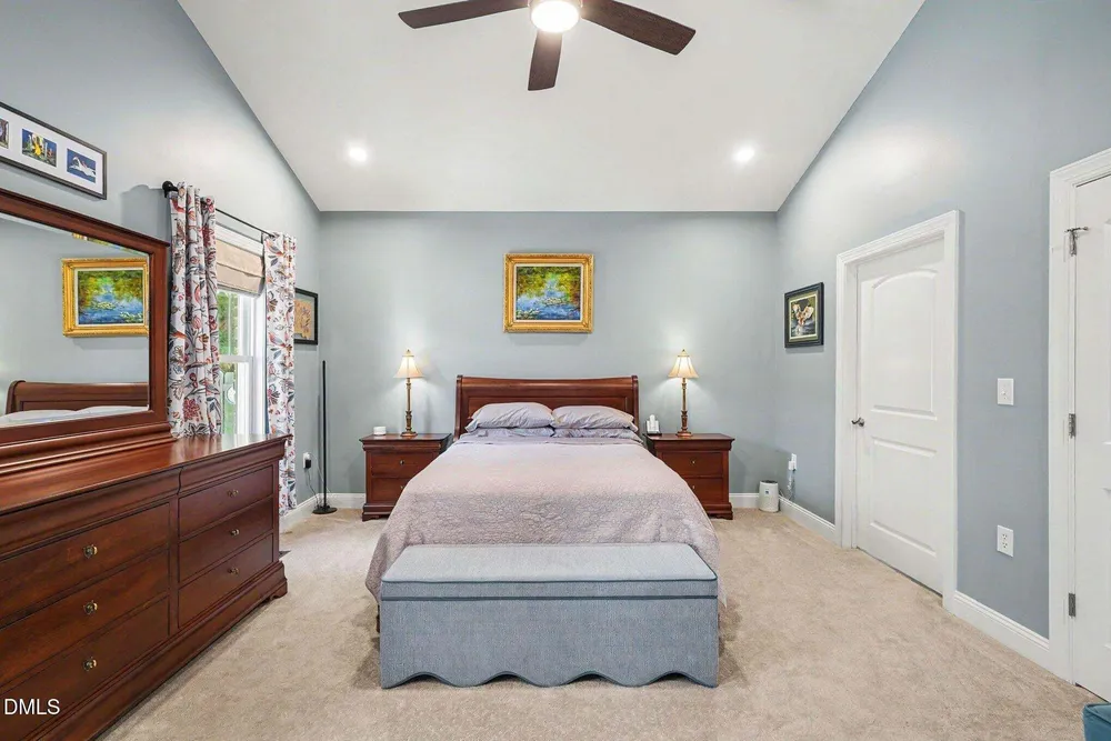 812 Canyoncreek Ln, Fuquay Varina, NC 27526