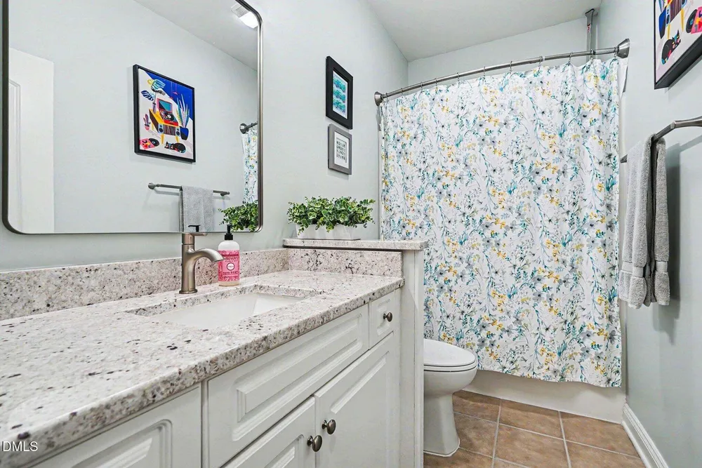 812 Canyoncreek Ln, Fuquay Varina, NC 27526