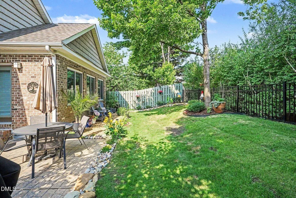 812 Canyoncreek Ln, Fuquay Varina, NC 27526
