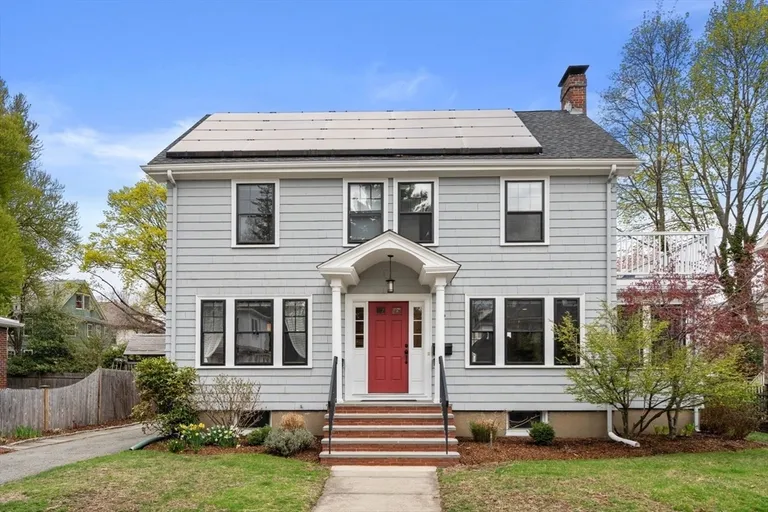16 Preble Gardens, Belmont, MA 02478