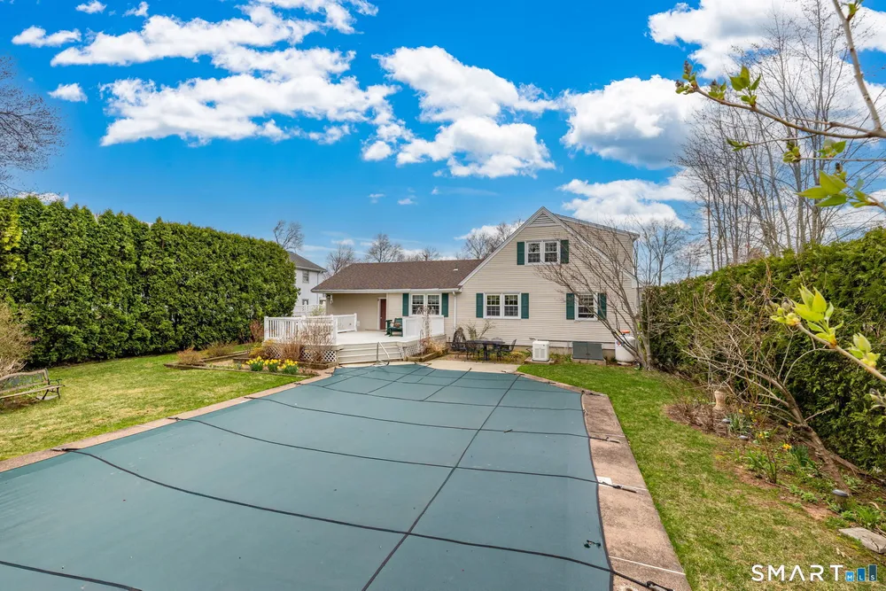 269 Pine Ln, Wethersfield, CT 06109