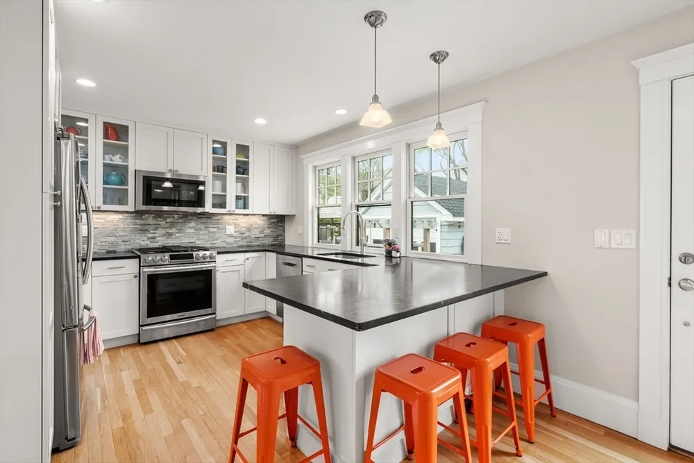 16 Preble Gardens, Belmont, MA 02478