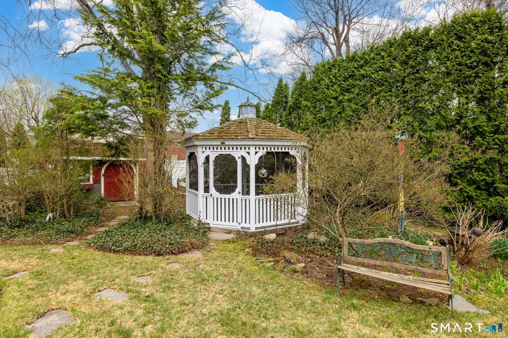 269 Pine Ln, Wethersfield, CT 06109