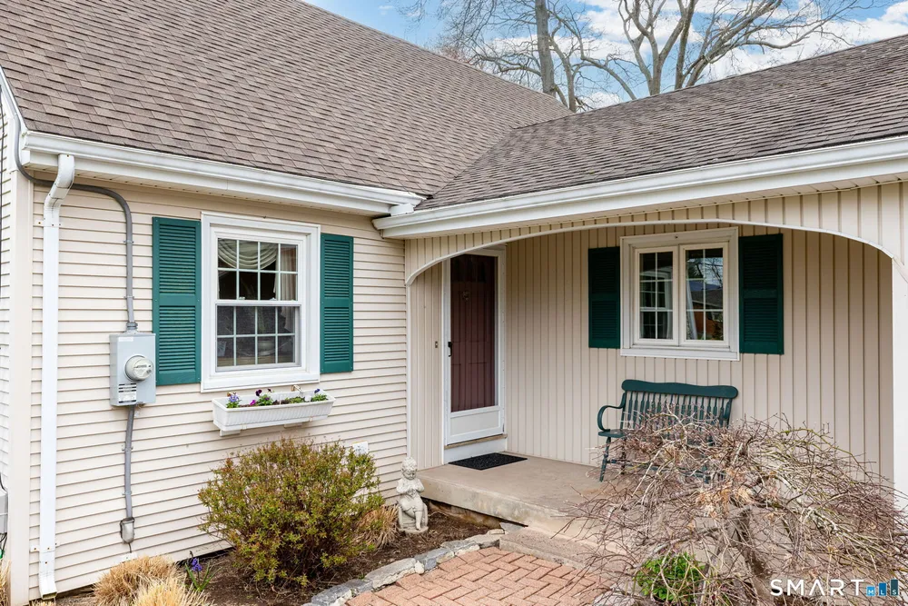 269 Pine Ln, Wethersfield, CT 06109