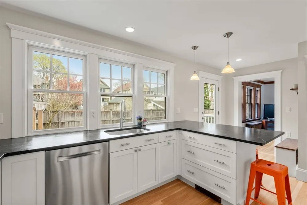 16 Preble Gardens, Belmont, MA 02478