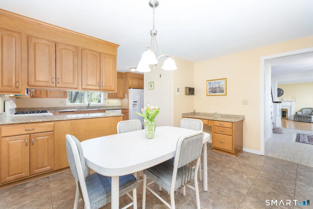 71 Whippoorwill Way, Wethersfield, CT 06109