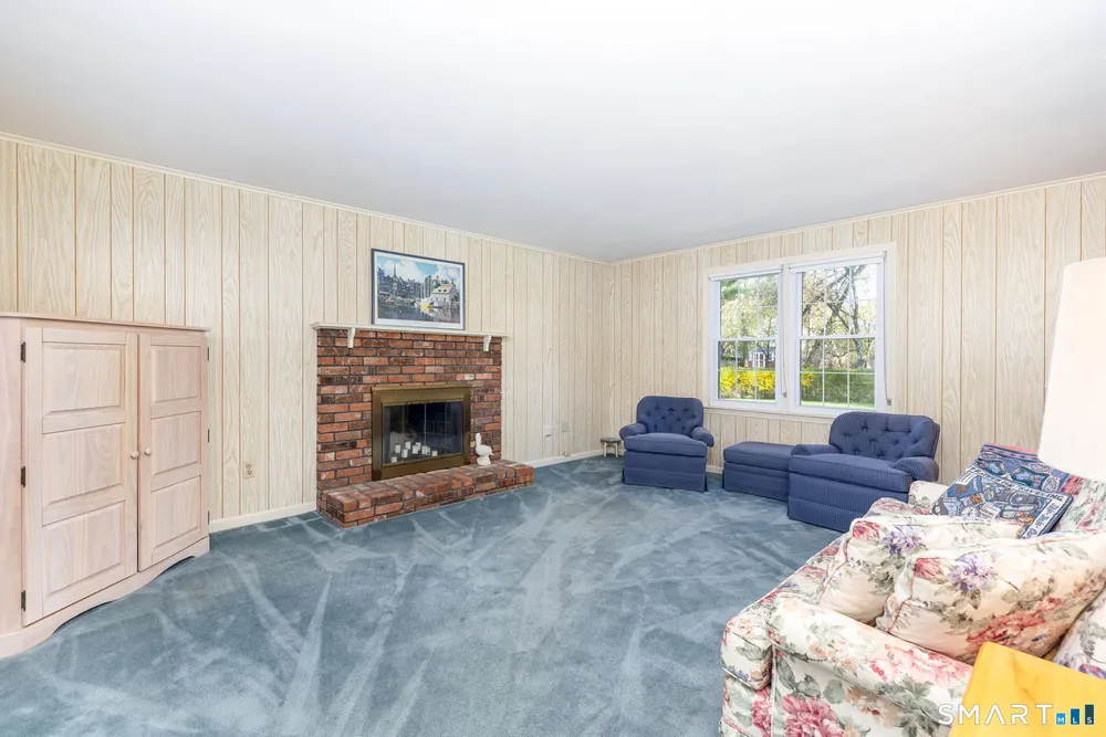 71 Whippoorwill Way, Wethersfield, CT 06109