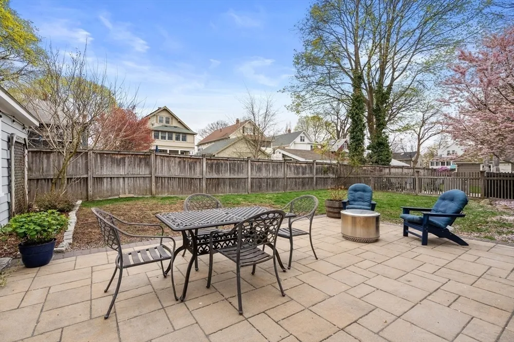 16 Preble Gardens, Belmont, MA 02478