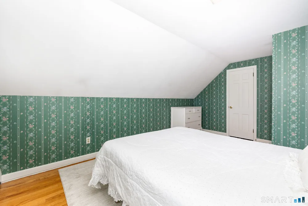 269 Pine Ln, Wethersfield, CT 06109