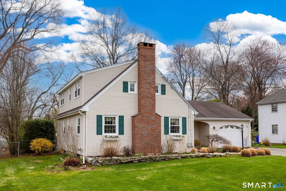 269 Pine Ln, Wethersfield, CT 06109