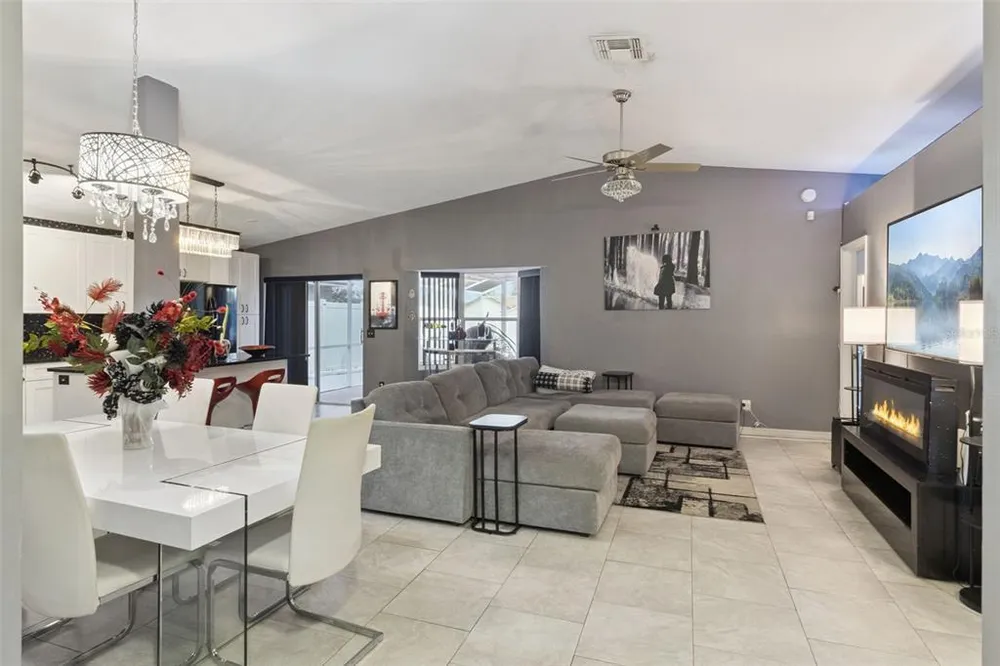 8602 Wellington Loop, Kissimmee, FL 34747