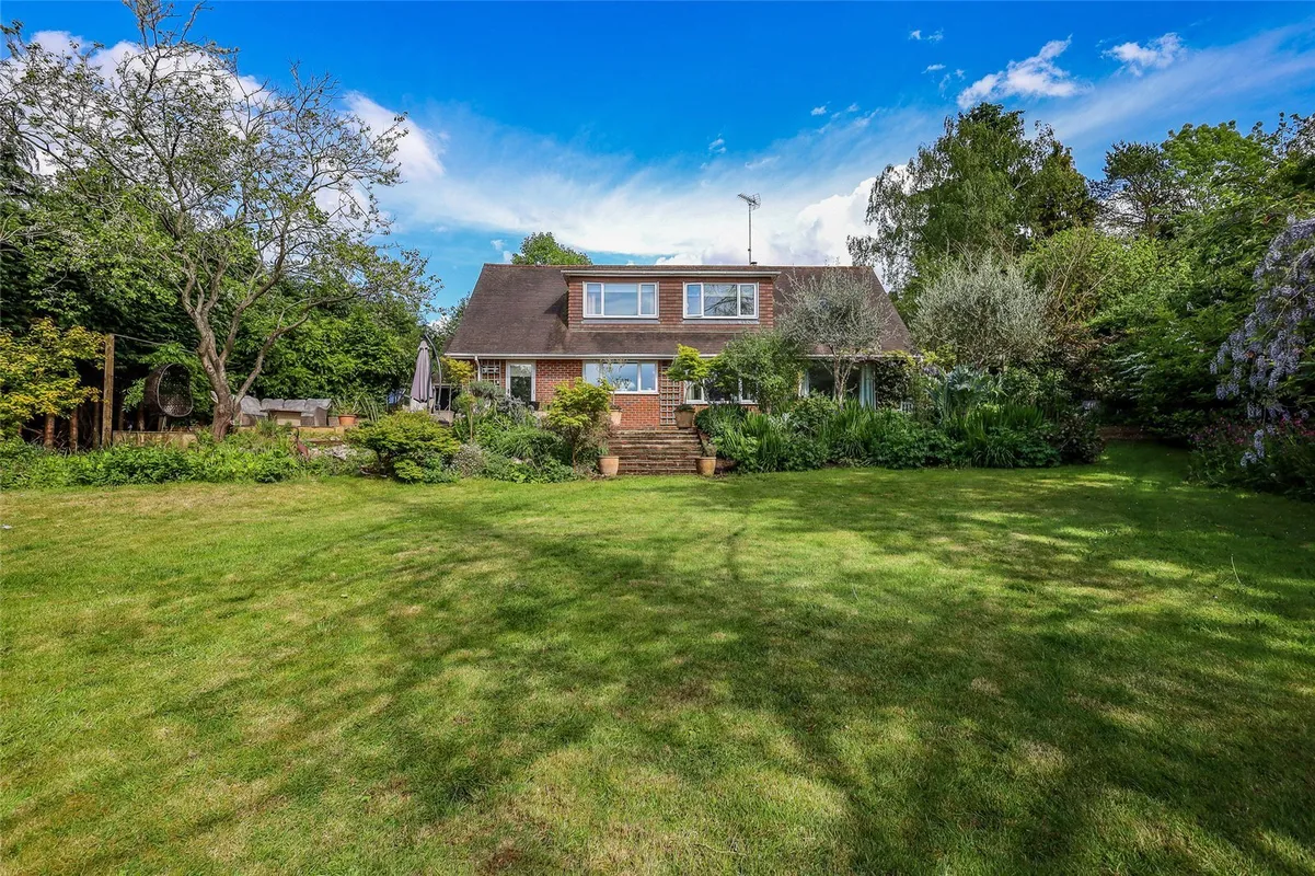 East Hill Drive, Liss, Hampshire, GU33