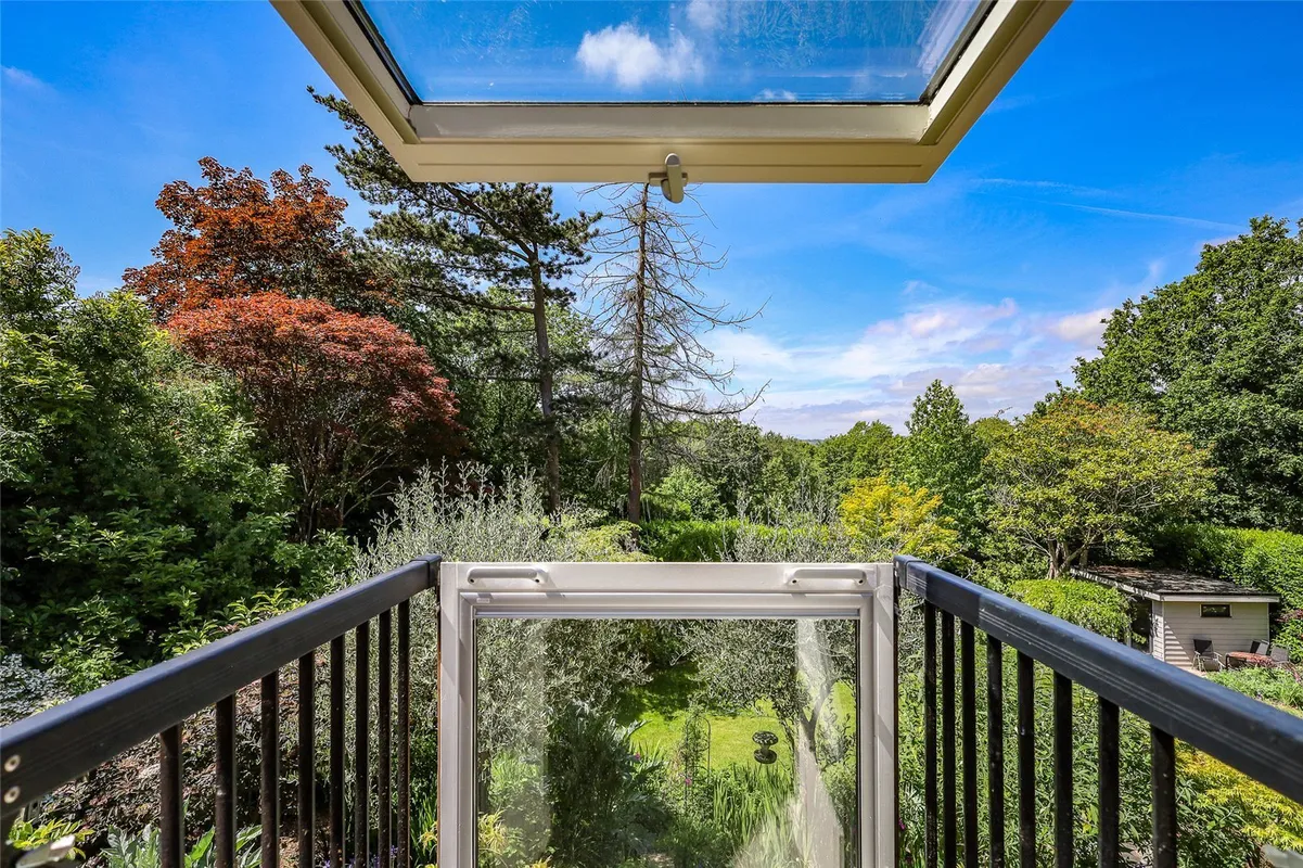 East Hill Drive, Liss, Hampshire, GU33