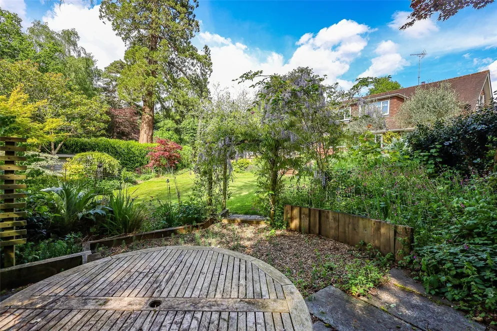 Property carousel item 32
