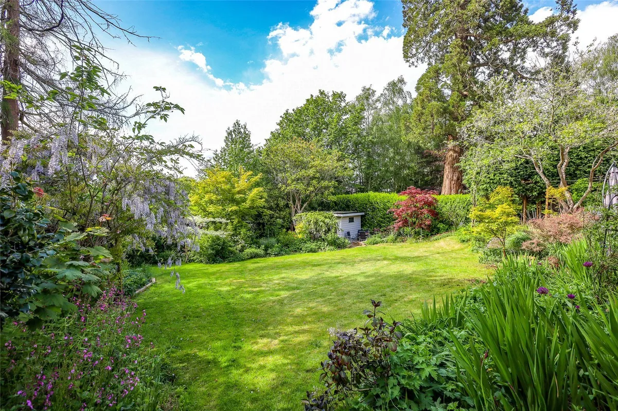 East Hill Drive, Liss, Hampshire, GU33