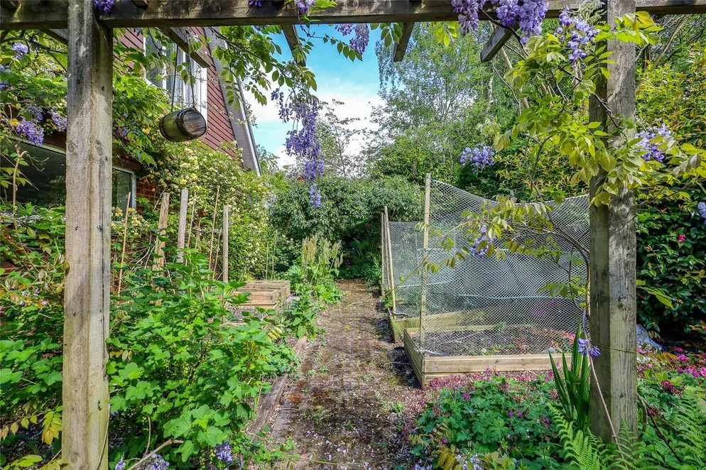 Property carousel item 40