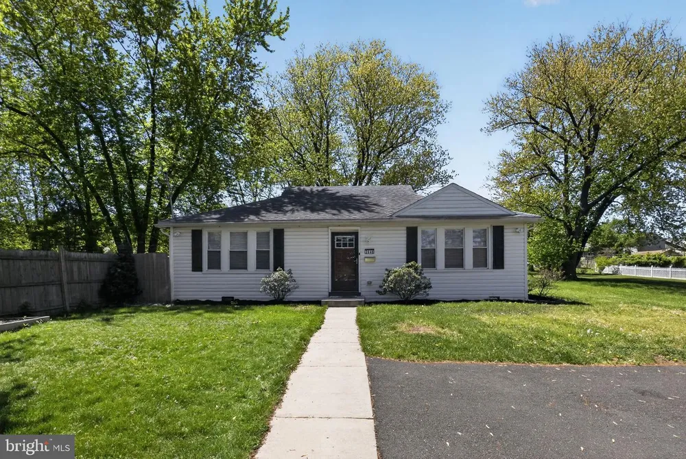 2646 Jenkintown Rd, Glenside, PA 19038